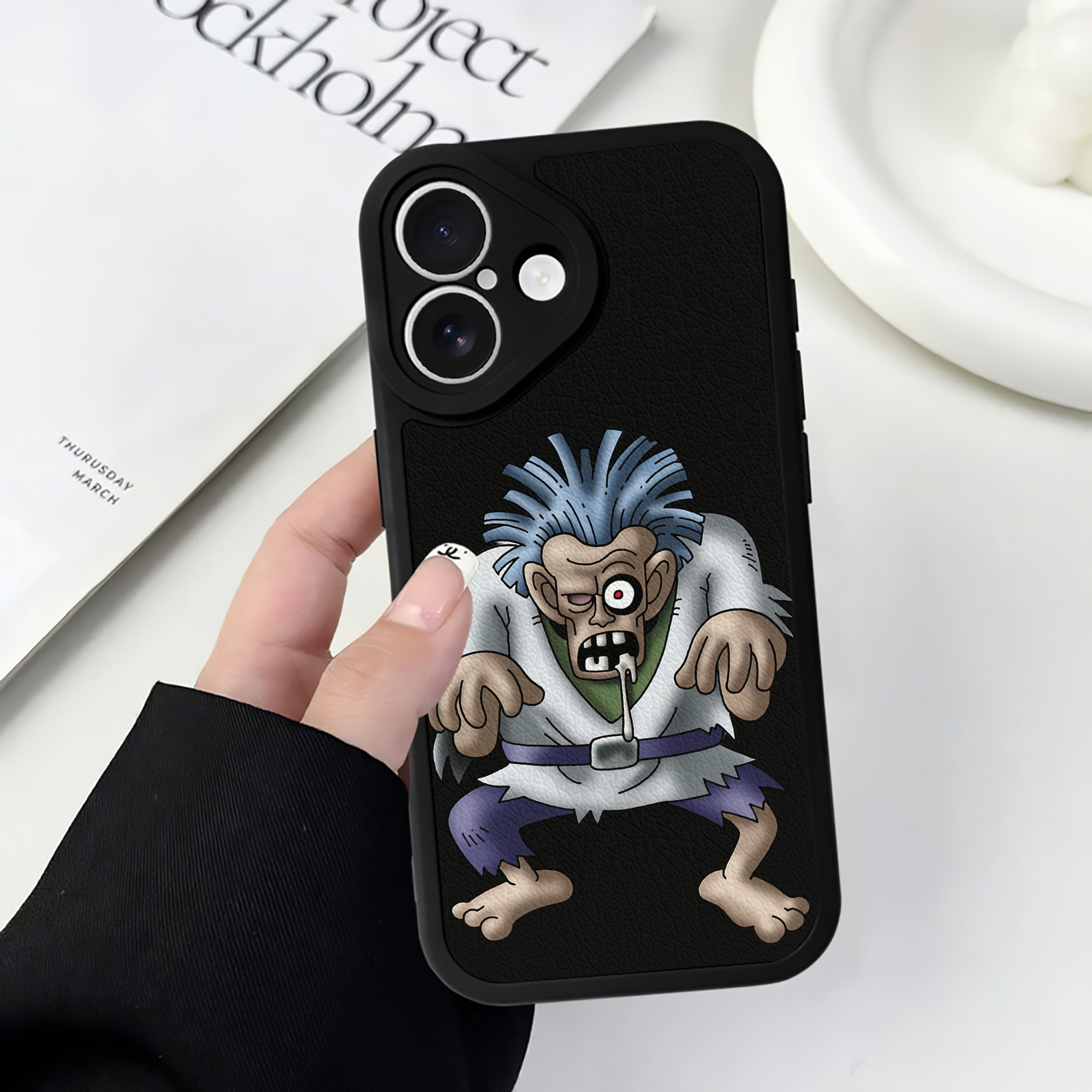 （画像用） ドラゴンクエスト Doragon Kuesuto Dragon Quest 【iPhone 16シリーズ対応】シリコンスマホケース（レザー調） 材質：シリコン